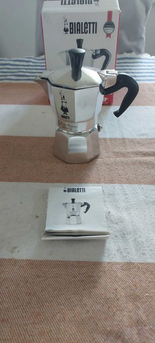 Kawiarka klasyczna Bialetti Moka Express 90 ml 2tz Srebrna