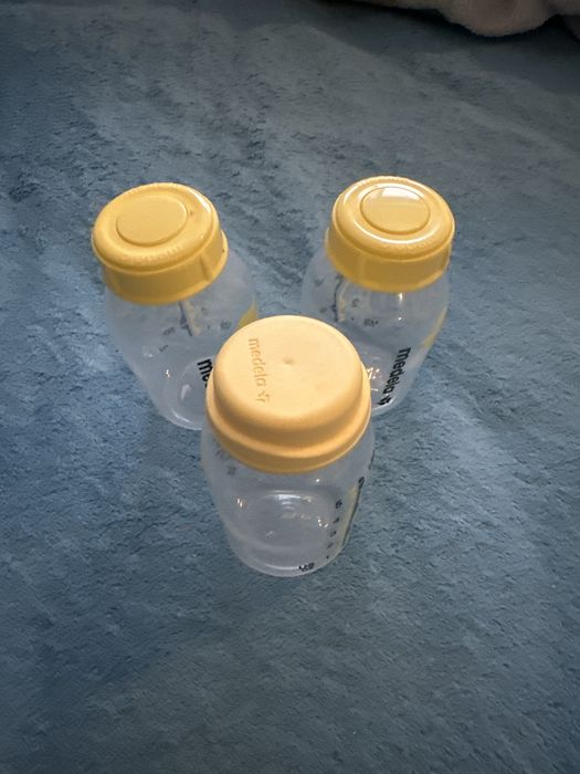 Bomba extratora de leite Medela+biberões + sacos