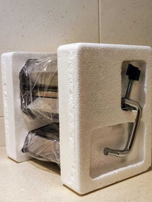 Máquina de esticar e cortar várias formas de massa NOVO ENVIO - GRÁTIS
