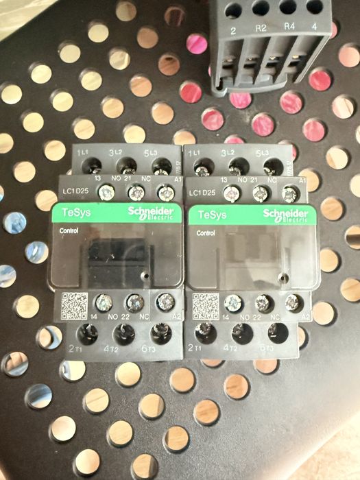 Stycznik mocy 25A 3P 230V LC1D25P7 Schneider