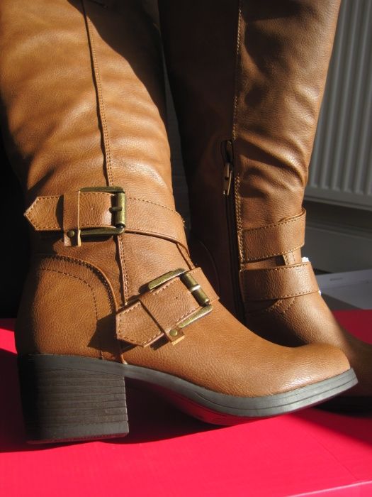 Incríveis botas de camurça camel