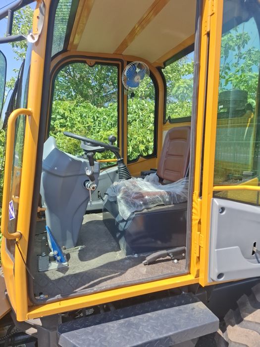 Ładowarka kołowa machpro bobcat jcb