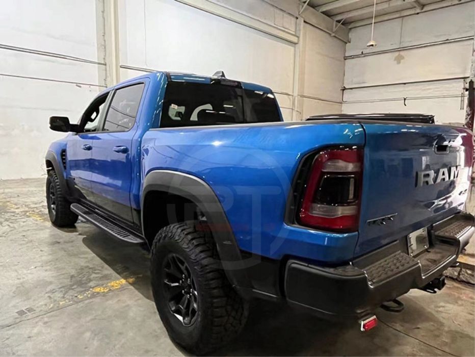 Подножки TRX пороги ступеньки Dodge RAM 2019+ 82215508AD