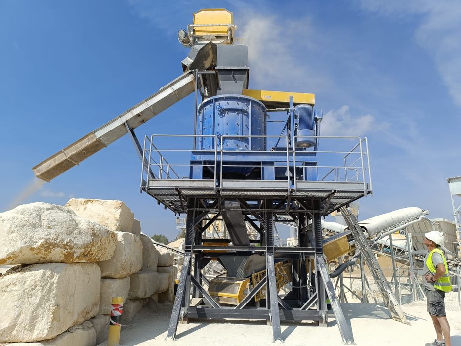 Kruszarka / kruszarka młotkowa / kruszarka do wapna / 160 kW - NOWA