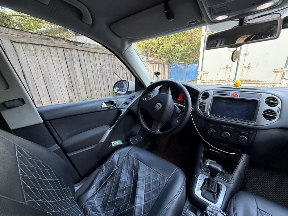 Продам авто Volkswagen Tiguan 2008