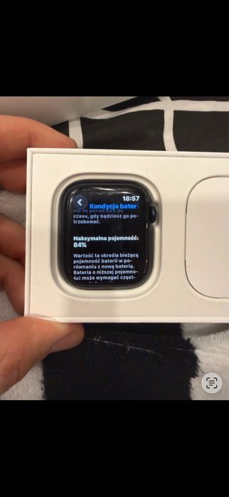 Apple Watch serii 8 45mm