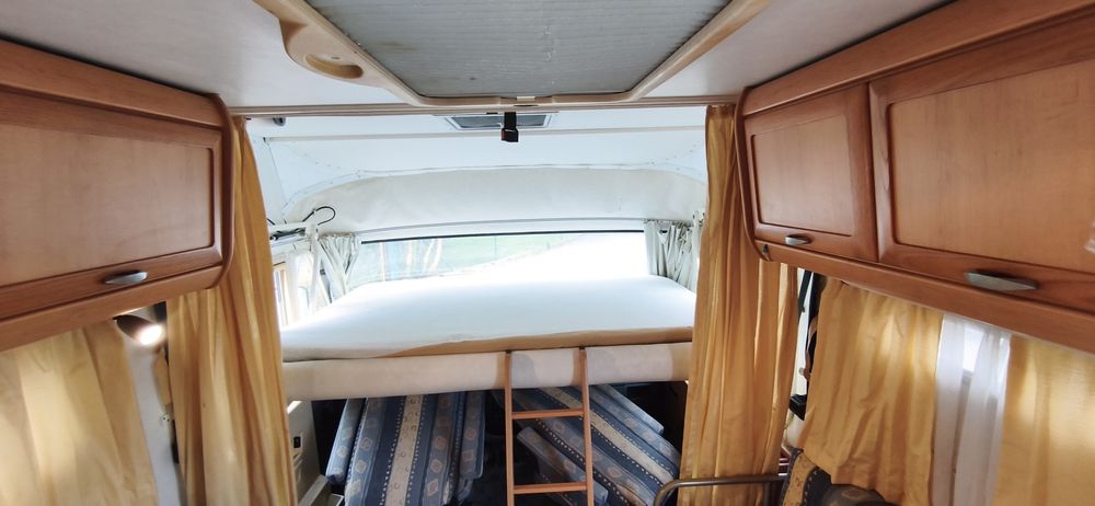 Autocaravana hymer 2.8  5 lugares de livrete