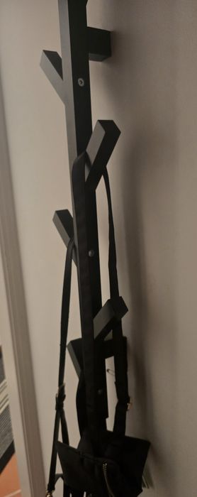 Cabide Ikea modelo TJUSIG - cor preta