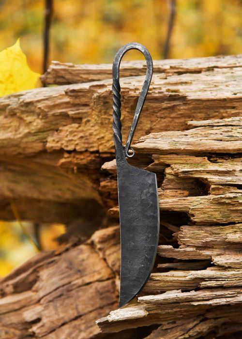 Ręcznie kuty średniowieczny nóż użytkowy
