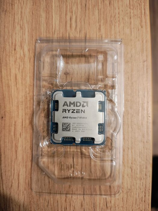 Procesor AMD 7 9700x