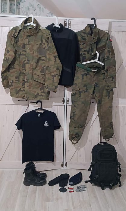 Umundurowanie do liceum/technikum