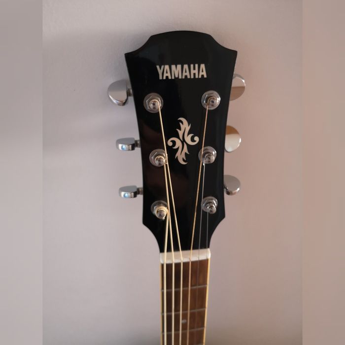 Guitarra/Viola Electro-acustica YAMAHA APX 500III (EXCELENTE ESTADO)
