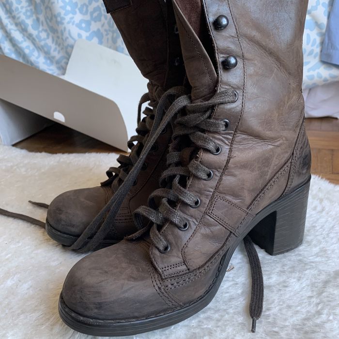 Botas OXs de pele castanha