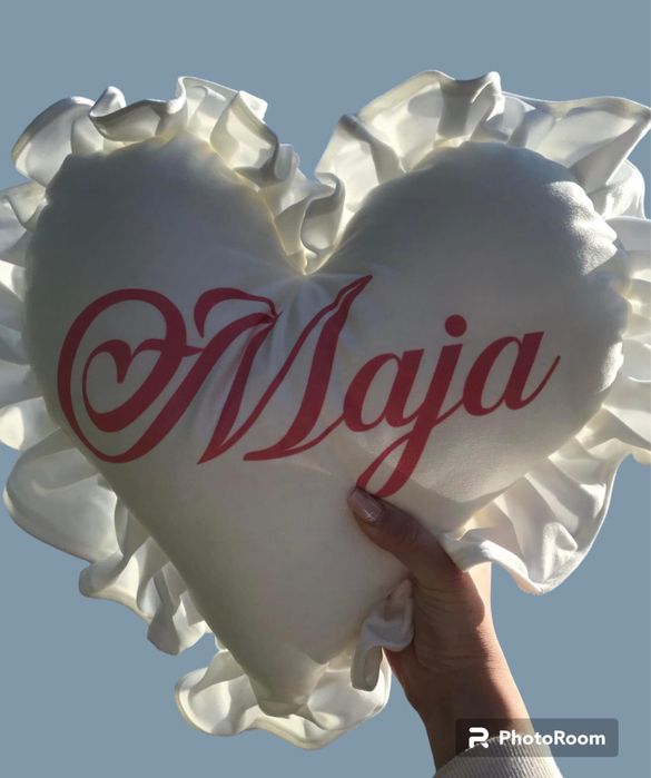 Poduszka dekoracyjna w ksztalcie serca serce napis imie welur welurowa