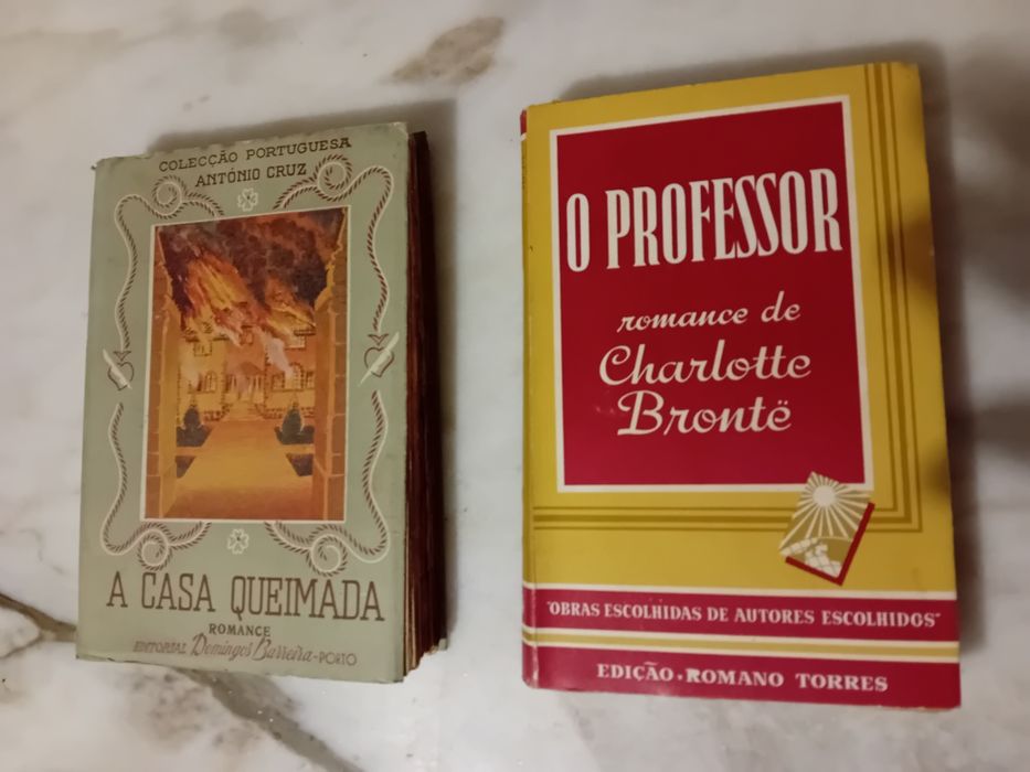 Conjunto de 2 Livros de Romance Antigos
