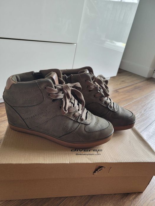 Sneakersy Diverse rozm 36 khaki stan bdb