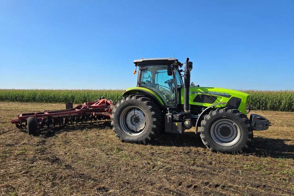 Ciągnik Rolniczy Traktor Zoomlion PG2004 (200KM)
