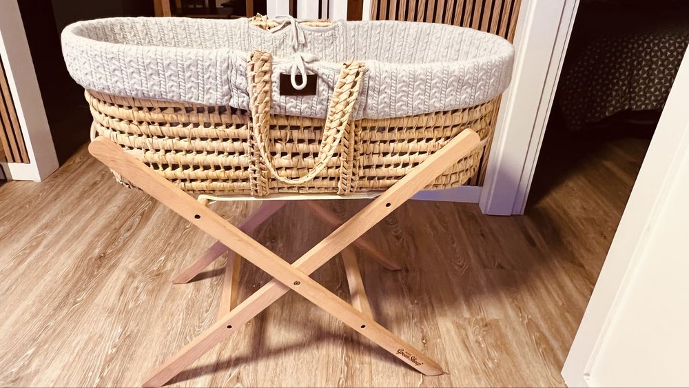 Alcofa em Folha de Palma Orgânica e Colchão Malha  (moeses)