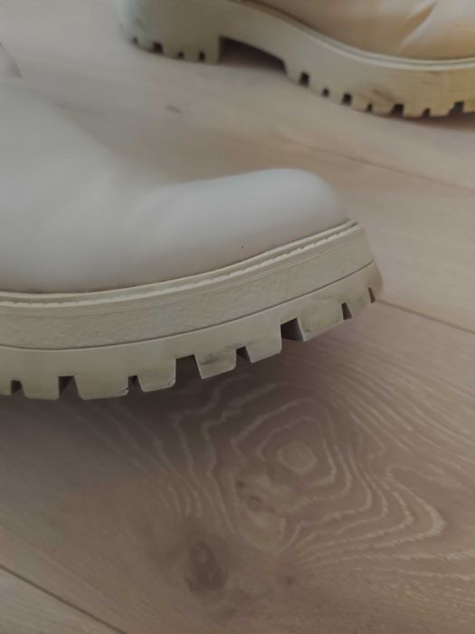 Beżowe buty trapery wysokie skórzane 39/40 botki