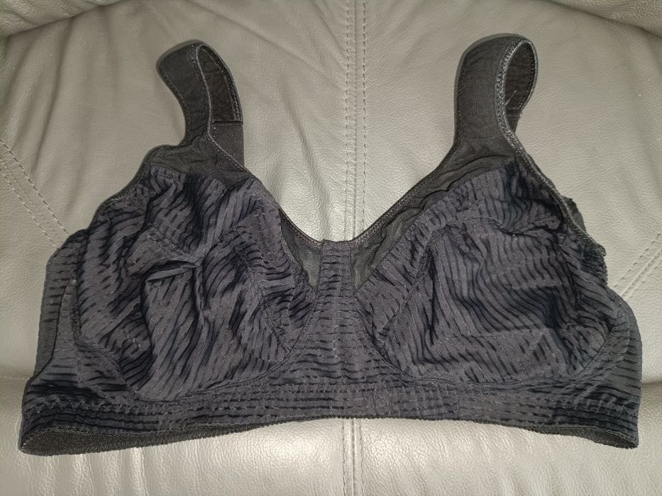 Biustonosz Bonprix 100 E