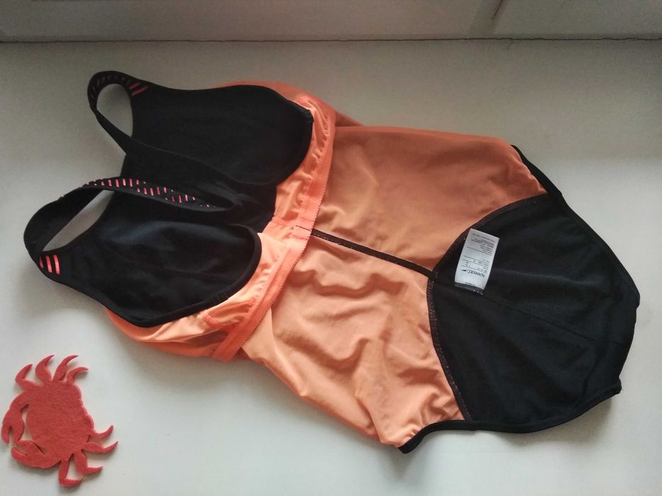 38-40р. сплошной купальник с утяжкой Speedo fit pro