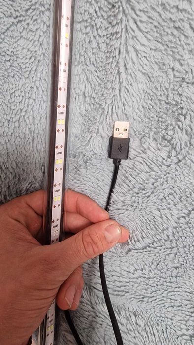 Погружна лампа для акваріума