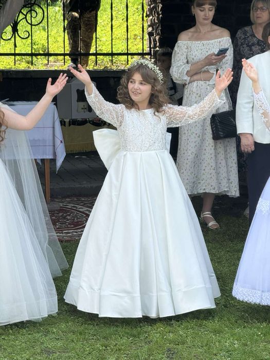 Продам Плаття на Перше Причастя