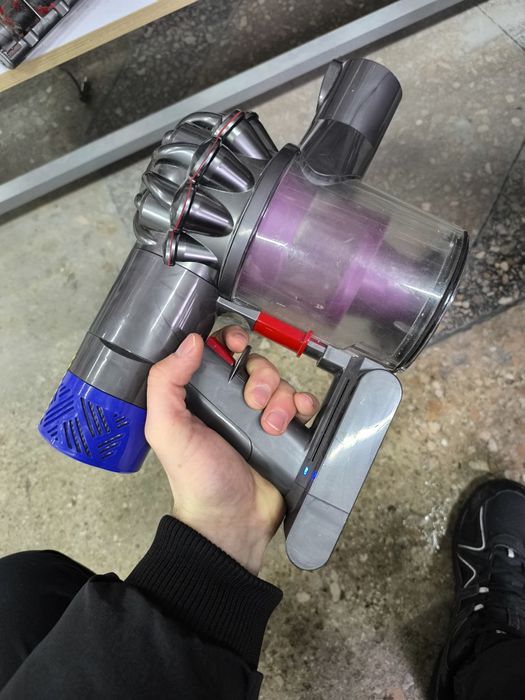 Пилосос Dyson сірий