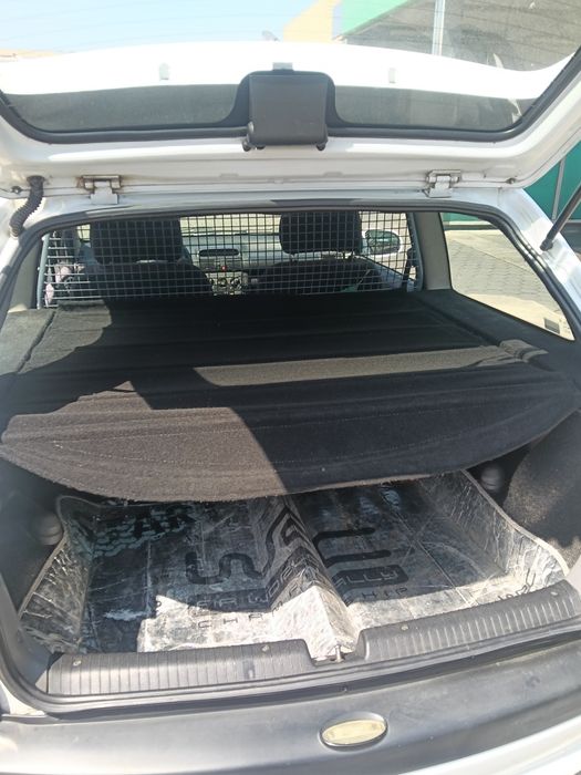 Opel Corsa comercial