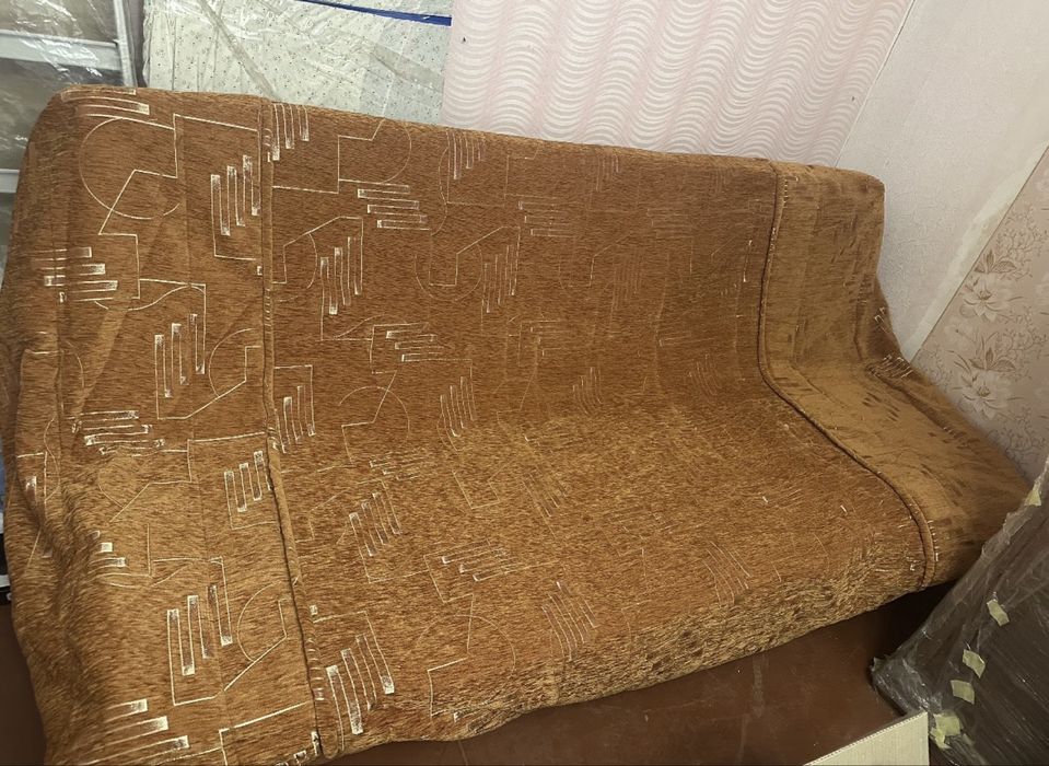 Продам диван. Клик-кряк.