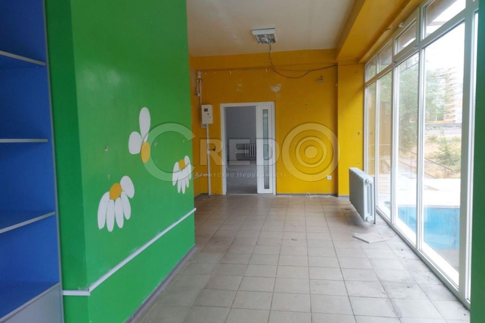 Оренда магазину вул.Космонавтів, р-н "Вечірній"