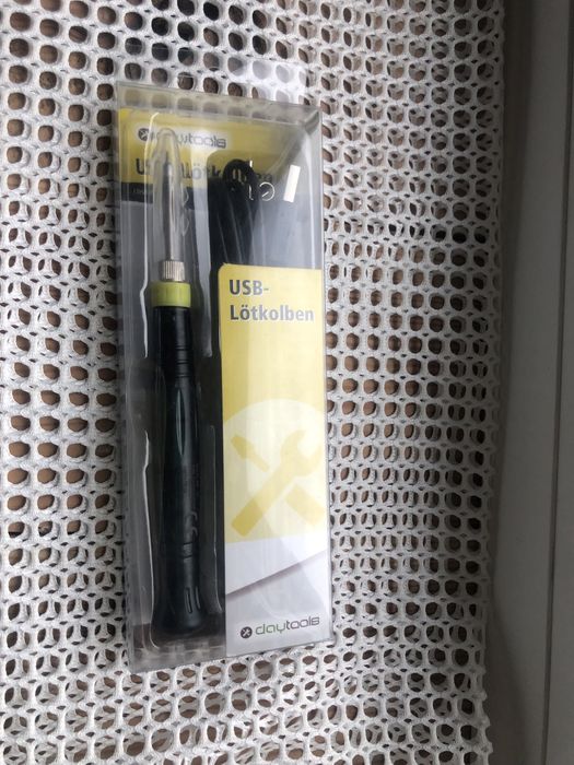 Паяльник на USB. Працює від павербанку і від мережі.