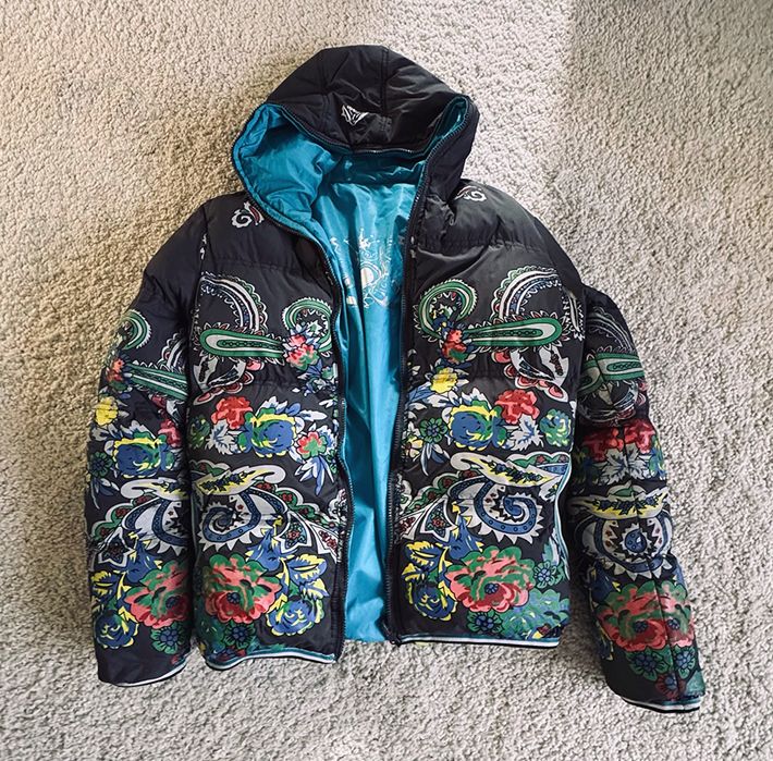 Зимний женский пуховик