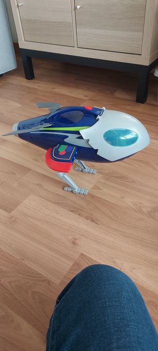 Avião  PJ Masks em bom estado
