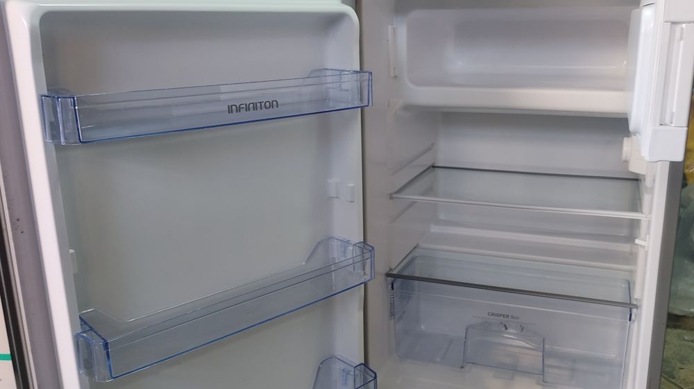 Frigorífico 95L cinzento
