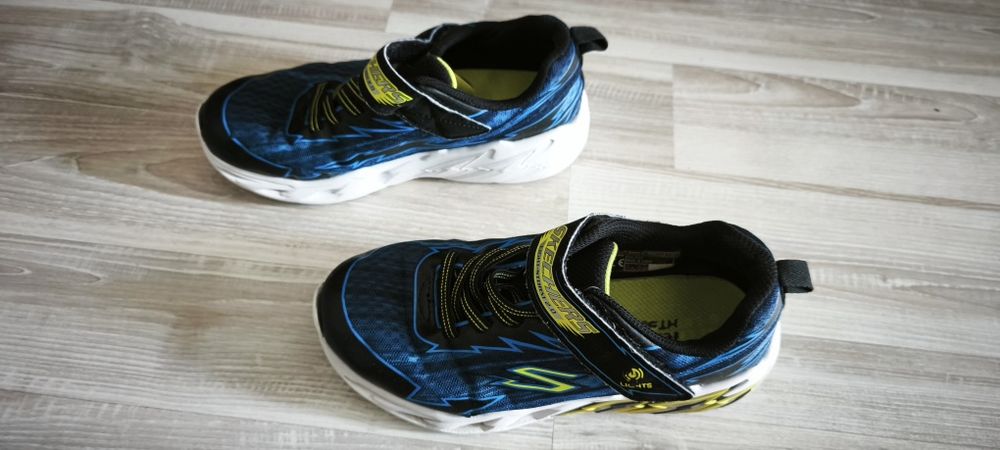 Skechers дитячі кросівки