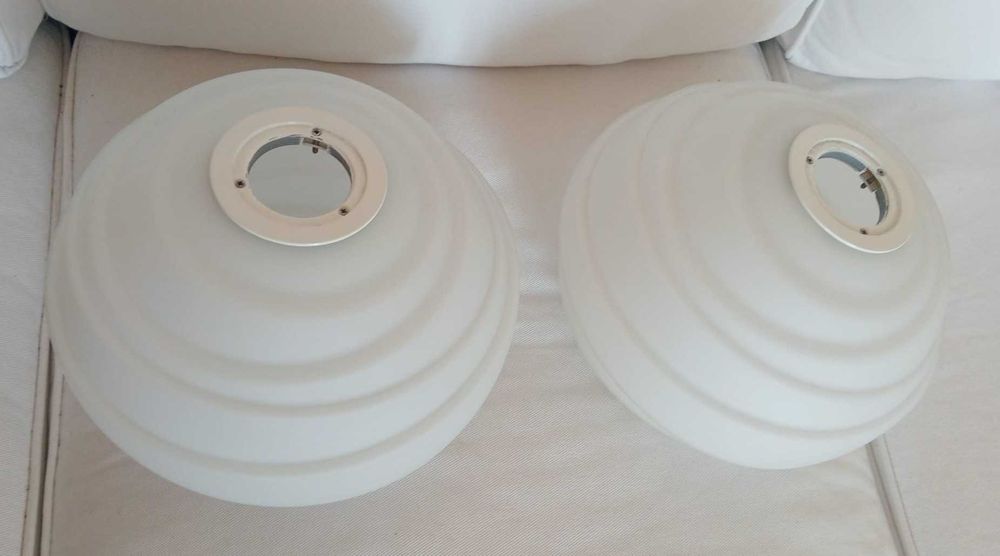 Par candeeiros tecto Suspensos Fritz Hansen atomheart Branco Opalino
