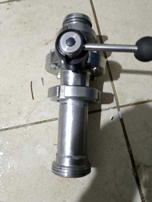 Zawór do zbiornika mleka – stal nierdzewna