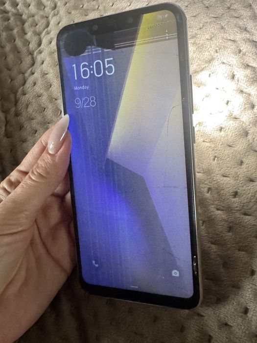 Продам телефон 800 грн