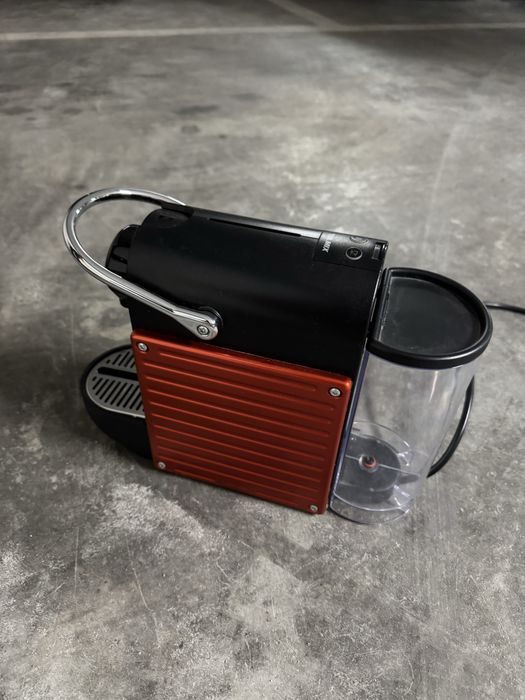 Máquina de Café Nespresso Pixie da Krups