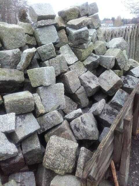 Kostka granitowa duża