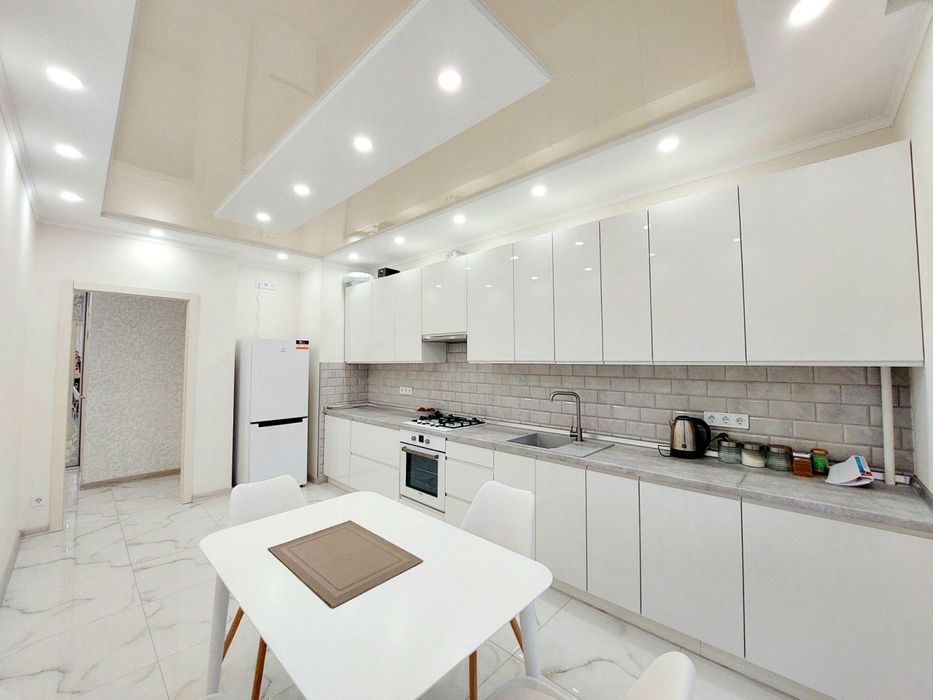 Продаж 2к квартири з ремонтом по вул. Малоголосківська, ЖК Обрій