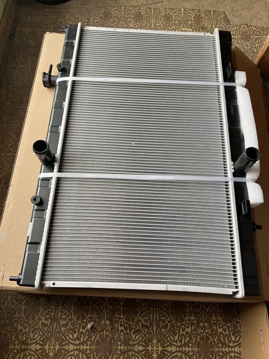 Радіатор Xtrail T32 , радіатор Rogue , Xtrail з 14 р.в. механічна кпп
