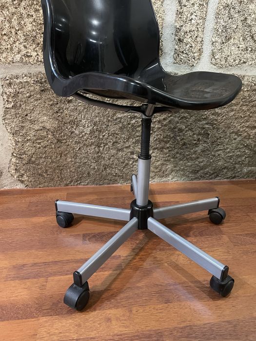 Cadeira de secretaria escritório ajustável