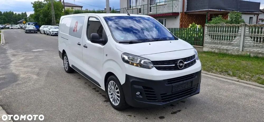 Opel vivaro  Faktura vat 23%