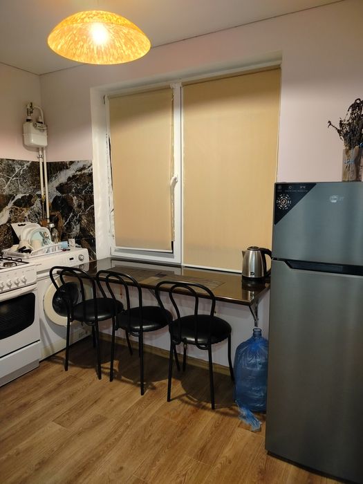 Квартира однокімнатна, подобово. Світло є!