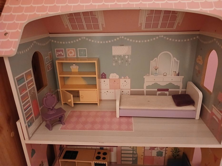 Casinha de bonecas de brincar