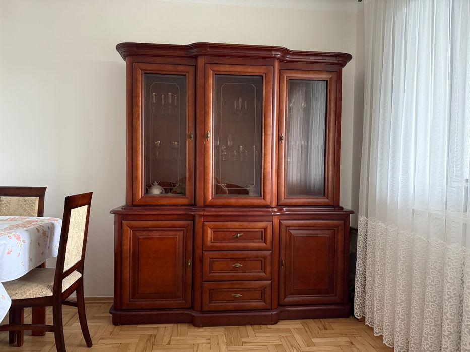 Zestaw Klasyczne meble drewniane Kredens, Komoda, Półki, Stoły,Krzesła