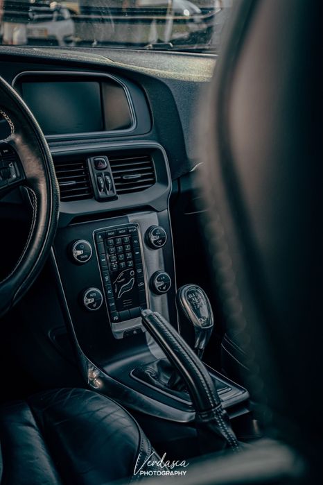 Volvo v40 R-desing D2