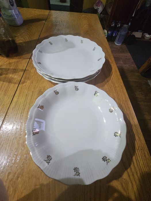 Naczynia  tułowice, wawel, szkło